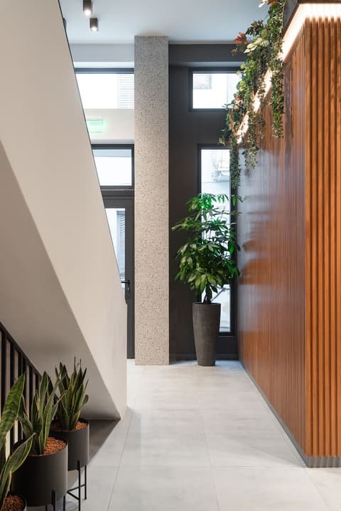 11 Enteka Acropolis Suites, Interior entrance