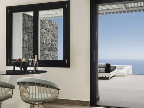 Cresanto Luxury Suites