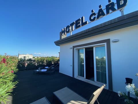 Hotel Card International, Room