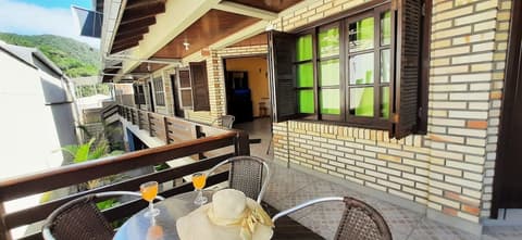 Agua Marinha de Bombas - Bombinhas, Terrace/patio