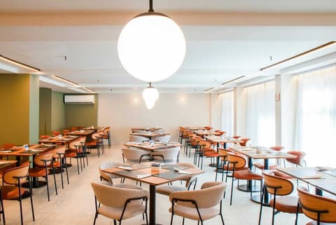 Regency Copacabana Hotel, Restaurant