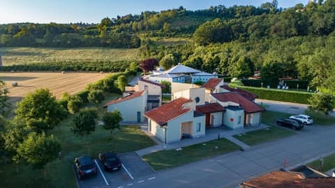 Room in Guest Room - Spacious Double Room in Alba