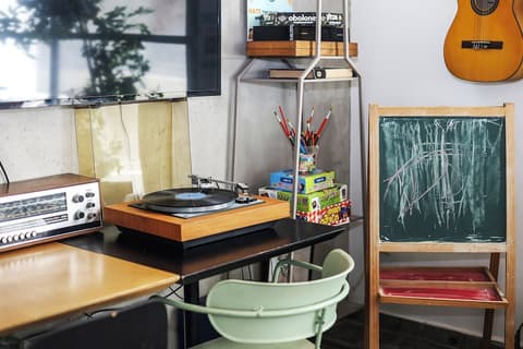 Domus Metro Hotel, Lobby