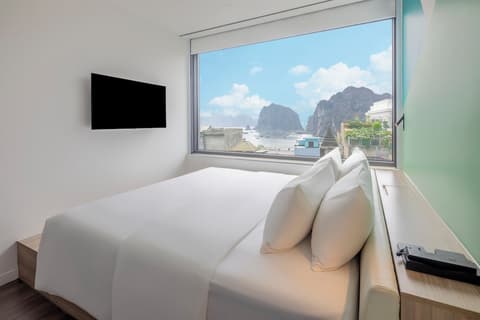 Tru by Hilton Ha Long Hon Gai Centre, Room