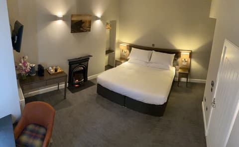 House Of Juniper - The Manse