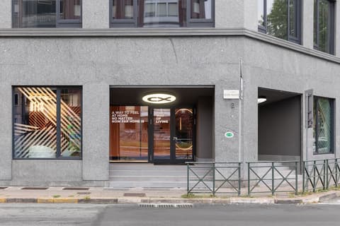 CX Turin Vanchiglia, Property entrance