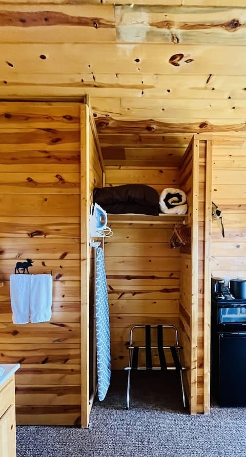 Badlands Frontier Cabins, Room
