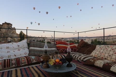 Underground Cave Suites, Rooftop terrace