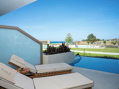 Ammoa Luxury Hotel & Spa Resort