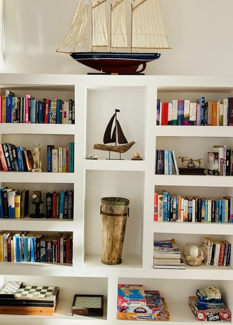 Alkyon Hotel, Interior