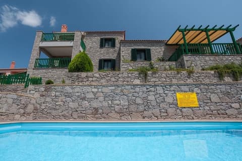 Lithoessa Traditional Rooms