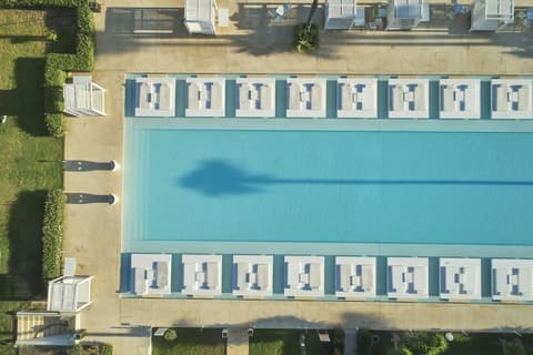 So White Club Resort, Exterior