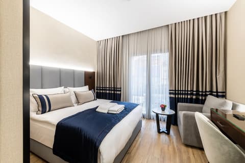 Aprilis Deluxe Hotel, Room