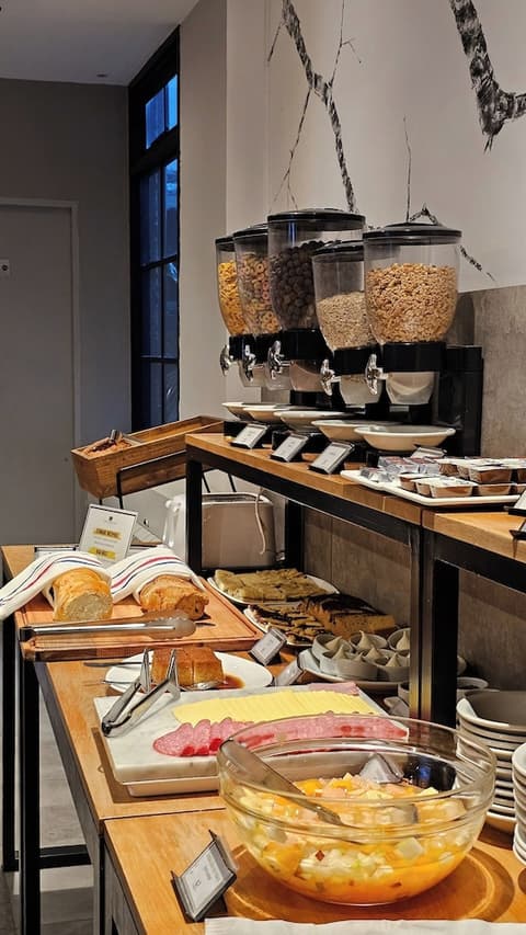 Hotel Concept Bariloche, Breakfast buffet