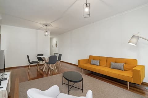 By the Sea, Reis Magos IV