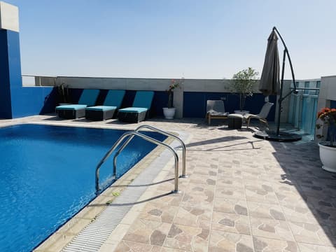 Al Mansour Plaza Hotel, Pool