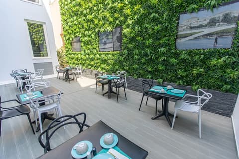 Hotel Mondego, Breakfast area