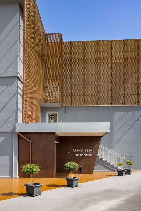 V Hotel