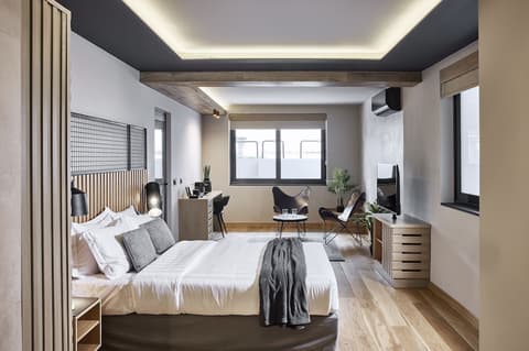 Cama Luxury Suites Glyfada