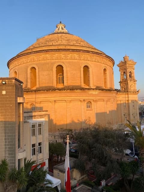 Cinematique, View from room