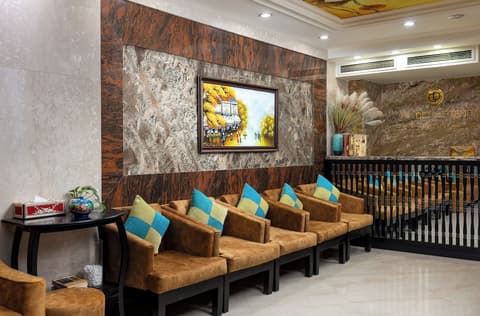 Golden Legend Palace Hotel