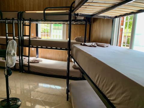 La Perla de Lujo - Hostel