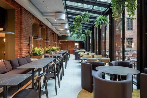 Scandic Helsinki Hub, Restaurant