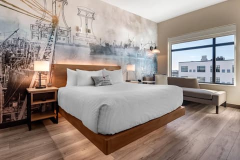 Cambria Hotel Portland Downtown-Old Port, Room