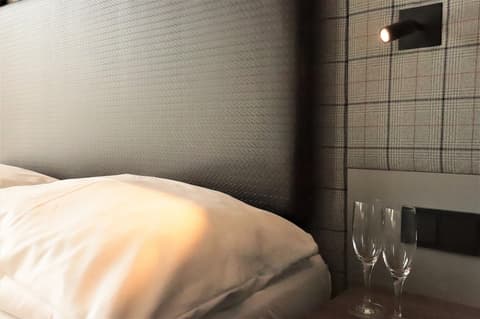 FreshSuites & Bar, Room