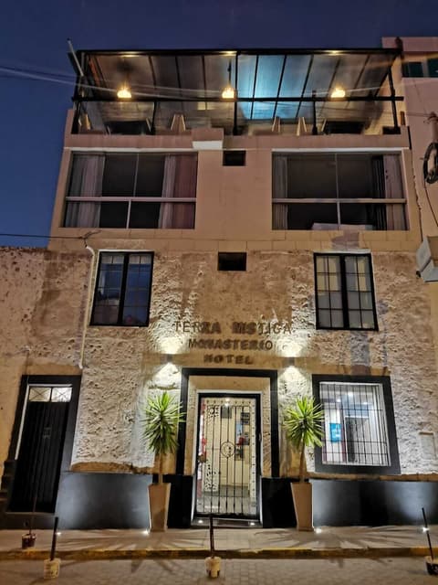 TerraMistica Monasterio, Primary image