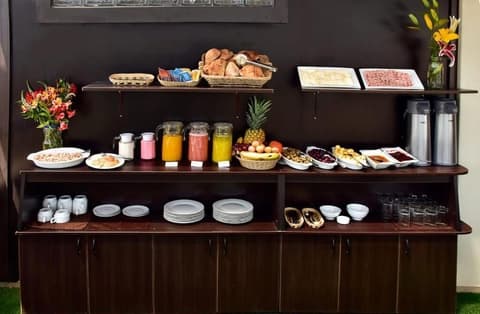 TerraMistica Monasterio, Breakfast buffet