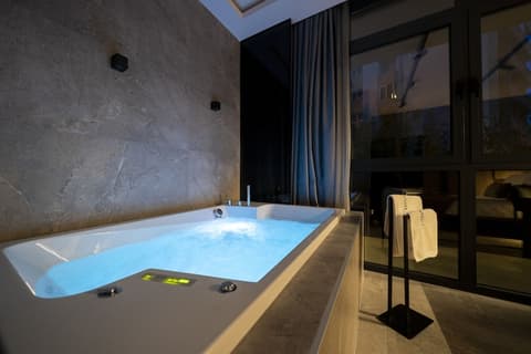 Velvet rooms & more