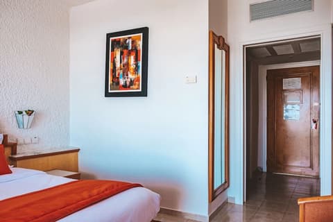 Hotel Kanta Resort & Spa