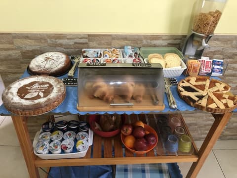 B&B Quattro Palazzi Napoli, Breakfast buffet