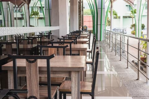 HIG Hotel & Convention