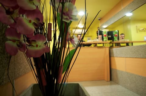 Apart San Diego Recoleta, Check-in/check-out kiosk