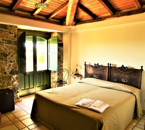 Antico Borgo Etneo Country Hotel