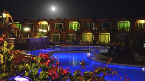 Aparthotel la Piramide, Pool