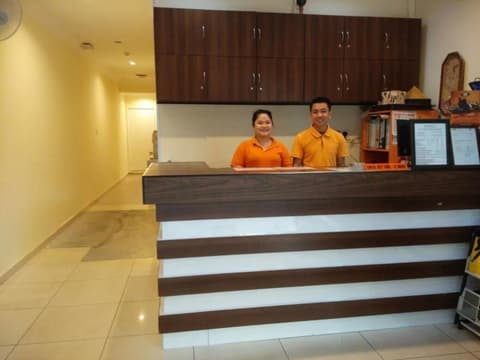 Hotel Traveller, Reception