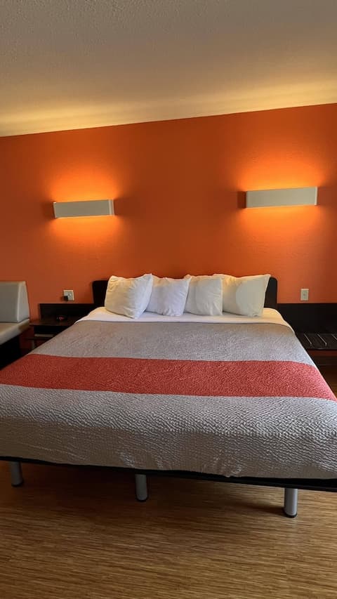 Motel 6 Regina, SK, Room