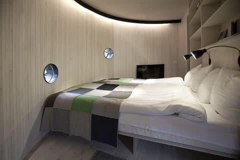 Tree Hotel, Room