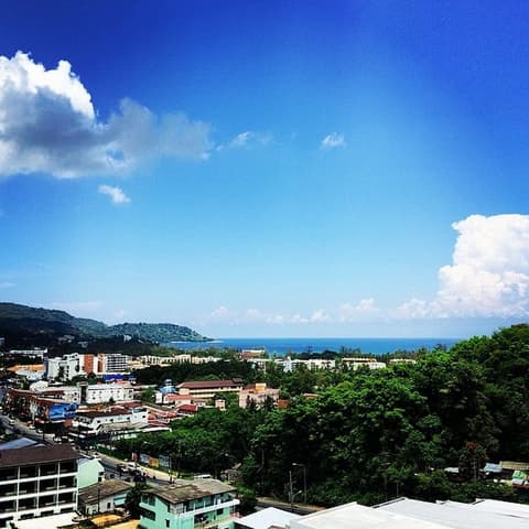 Lae Lay Suites