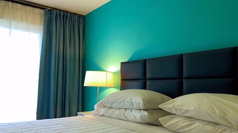 Quint's Travelers Inn, Room