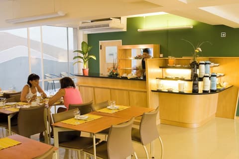 Urbana Class Hotel