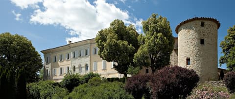 Le Château de Taulane, Exterior