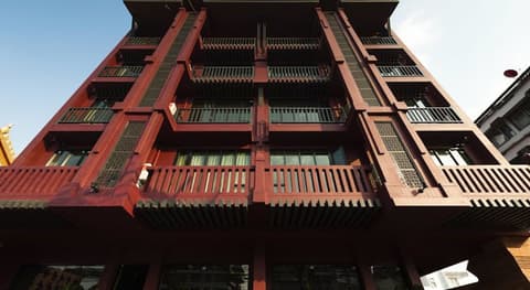 Casa Nithra Bangkok, Exterior