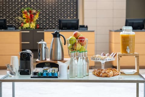 Radisson Blu Mammy Yoko Hotel, Freetown, Lobby