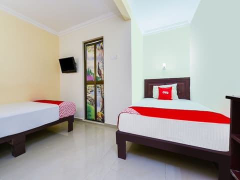 OYO 90562 J Hotel PJ