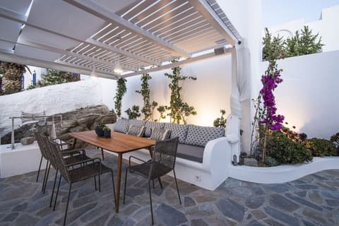 Pietra Bianca 1891 Suites Mykonos, Living area