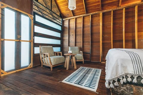 La Embajada Universal - The Eighth Color of Bacalar, Room